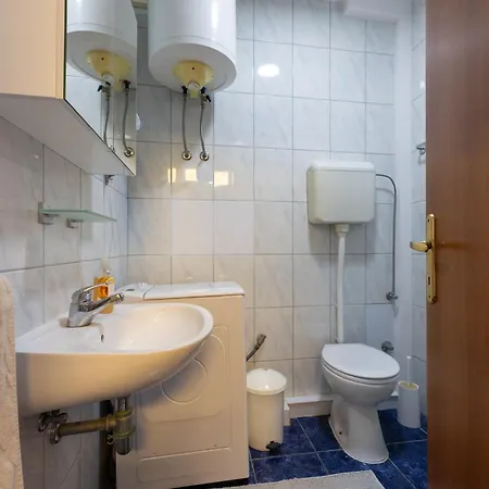Apartman Sikirica *